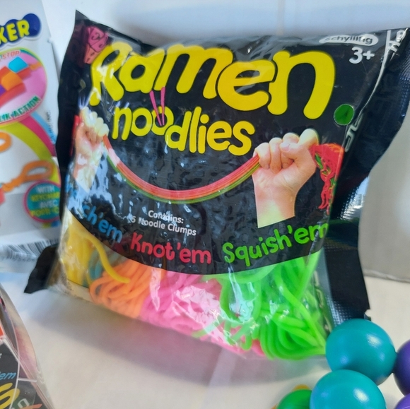 Lot Of 4 Sensory Toys NEEDOH Schylling Klik Play Special Needs - Picture 3 of 5